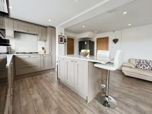 Photo 27- click for photo gallery